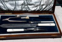 برای اولین بار از سرویس سفره ظل‌السلطان، شاهزادهٔ قاجار در موزه دفینه کیش رونمایی شد