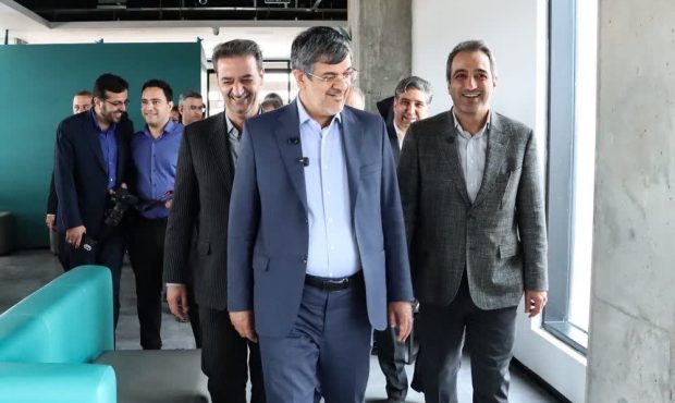 استاندار یزد در بازدید از ساختمان جدید نظام مهندسی مطرح کرد؛ نظام مهندسی استان باید الگو، نمونه و ویترین پایبندی به اصول فنی باشد استاندار یزد در بازدید از ساختمان جدید نظام مهندسی مطرح کرد؛ نظام مهندسی استان باید الگو، نمونه و ویترین پایبندی به اصول فنی باشد